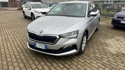 Grigio Usata 2022 Skoda 110 R Ambition Berlina | 14.790 € (Buon prezzo)