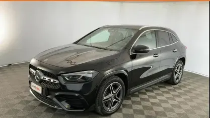 Usata Mercedes GLA200 AMG Line Premium 150 CV (110 kW) 2024 Nero SUV