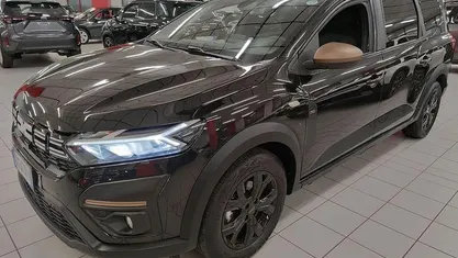 Usata 2023 Dacia Jogger Extreme Monovolume | 24.700 €