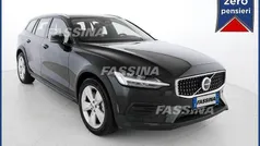 Nero Usata 2023 Volvo V60 CC Core Station wagon | 38.900 € (Buon prezzo)