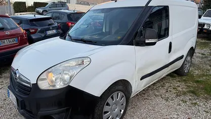 Usata 2013 Opel Combo Monovolume | 5900 € (Buon prezzo)