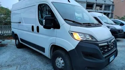 Usata Opel Movano 140 CV (102 kW) 2024 Bianco Furgone