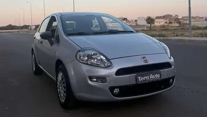 Argento Usata 2018 Fiat Punto Active Due volumi | 6300 € (Buon prezzo)