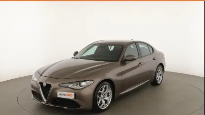 Usata Alfa Romeo Giulia Executive 160 CV (117 kW) 2019 Oro Berlina