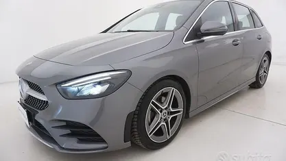 Usata Mercedes B180 Premium 136 CV (100 kW) 2021 Grigio Monovolume