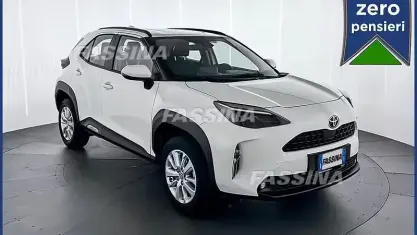 Usata Toyota Yaris Cross Active 116 CV (85 kW) 2024 Bianco SUV