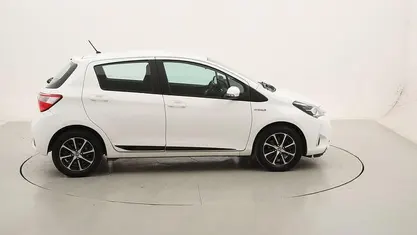 Usata Toyota Yaris Hybrid Active 101 CV (74 kW) 2018 Utilitaria