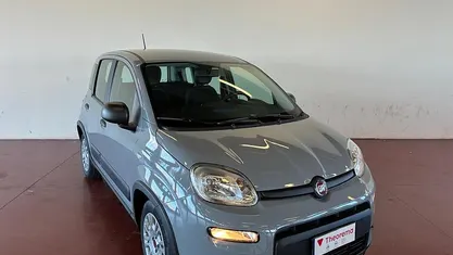 Usata Fiat Panda Cross Cross 69 CV (50 kW) 2023 Grigio artense Utilitaria