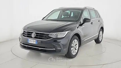 Usata VW Tiguan Life 150 CV (110 kW) 2023 Nero SUV