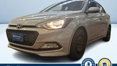 Argento metallizzato Usata 2017 Hyundai i20 Classic Tre volumi | 8900 € (Buon prezzo)