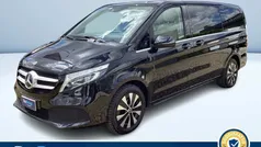 Mercedes V220