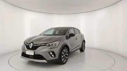 Grigio Usata 2022 Renault Captur Techno SUV | 19.500 € (Buon prezzo)