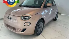 Colore generico Nuova 2024 Fiat 500e La Prima Tre volumi | 22.500 € (Buon prezzo)