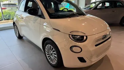 Nuova Fiat 500 Pop 65 CV (47 kW) 2026 Bianco Utilitaria