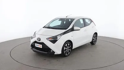 Usata Toyota Aygo X-play 72 CV (52 kW) 2019 Bianco Utilitaria