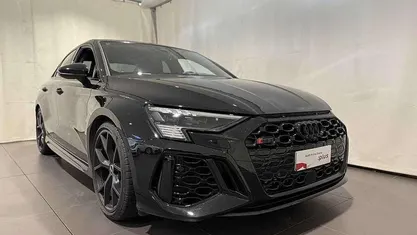 Usata 2022 Audi RS3 Ambiente Tre volumi | 56.400 € (Buon prezzo)
