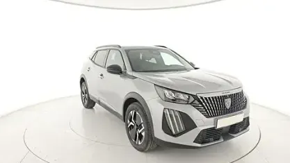 Usata Peugeot 2008 Allure 101 CV (74 kW) 2025 Grigio SUV