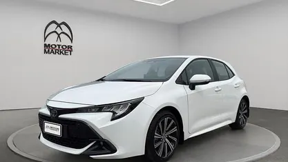 Usata Toyota Corolla Active 140 CV (102 kW) 2023 Bianco Berlina