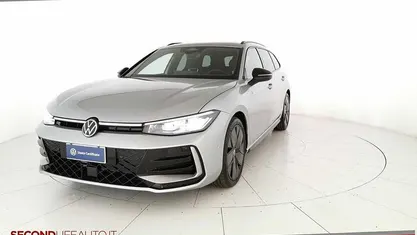 Usata 2024 VW Passat R-line Station wagon | 46.500 € (Cara)