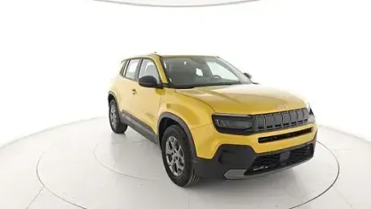 Nuova Jeep Avenger Longitude 101 CV (74 kW) 2025 Rosso SUV