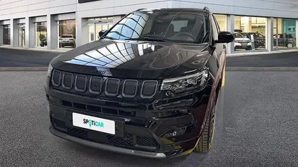 Grigio Usata 2024 Jeep Compass SUV | 27.950 € (Buon prezzo)