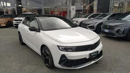 Usata 2025 Opel Astra GSe Berlina | 32.950 € (Buon prezzo)