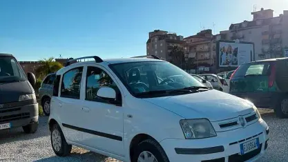 Usata Fiat Panda Active 75 CV (55 kW) 2011 Bianco Utilitaria