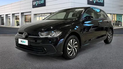 Usata VW Polo Life 95 CV (69 kW) 2023 Nero Utilitaria