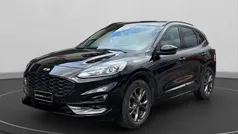 Nero metallizzato Usata 2022 Ford Kuga ST-Line SUV | 22.000 € (Buon prezzo)