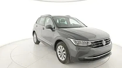 Usata VW Tiguan Life 150 CV (110 kW) 2023 Grigio scuro SUV