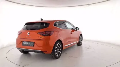 Usata Renault Clio V Techno 145 CV (106 kW) 2023 Arancione