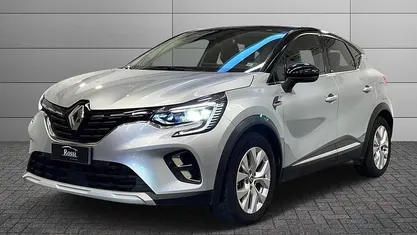 Grigio chiaro metallizzato Usata 2021 Renault Captur Intens SUV | 17.500 € (Buon prezzo)