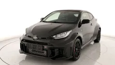 Nero Nuova 2025 Toyota Yaris Tre volumi | 58.500 € (Buon prezzo)