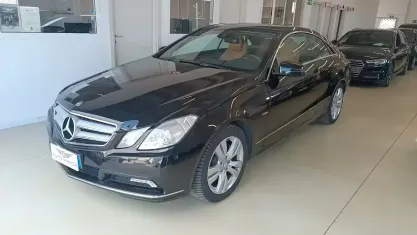 Usata Mercedes E350 Avantgarde 231 CV (169 kW) 2009 Nero Coupé