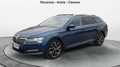 Usata Skoda Superb Executive 200 CV (147 kW) 2022 Blu/azzurro Station wagon