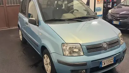 Usata Fiat Panda Emotion 60 CV (44 kW) 2005 Bluazzurro Utilitaria