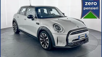 Nero/grigio Usata 2022 Mini Cooper Classic Due volumi | 22.900 € (Buon prezzo)