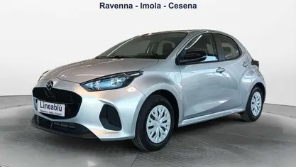 Argento Nuova 2025 Mazda 2 Prime-Line Tre volumi | 19.200 € (Buon prezzo)