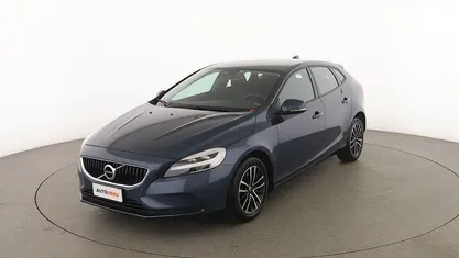 Usata Volvo V40 Business Edition 120 CV (88 kW) 2019 Blu Berlina