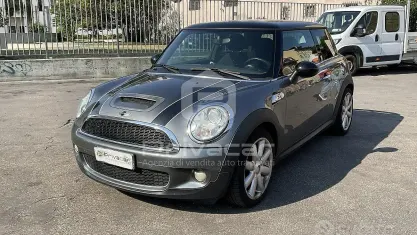 Usata Mini Cooper S Pepper 175 CV (128 kW) 2008 Grigio Utilitaria