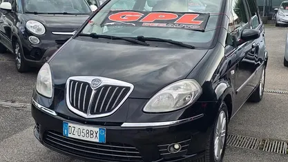 Usata Lancia Musa 77 CV (56 kW) 2010 Nero Monovolume