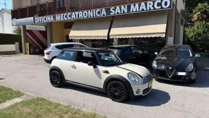 Usata Mini Cooper D 109 CV (80 kW) 2008 Bianco Utilitaria