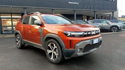 Begagnad Dacia Duster Journey 141 HK (103 kW) 2025 Röd SUV