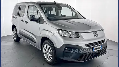 Nuova Fiat Doblò 131 CV (96 kW) 2025 Grigio Monovolume