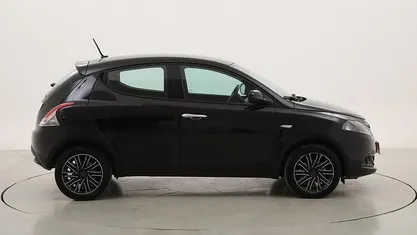 Usata Lancia Ypsilon Gold 70 CV (51 kW) 2023 Utilitaria