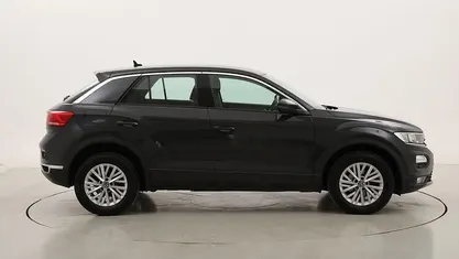 Usata VW T-Roc Business 110 CV (80 kW) 2021 SUV
