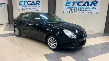 Usata 2013 Alfa Romeo Giulietta Distinctive Tre volumi | 4990 € (Buon prezzo)