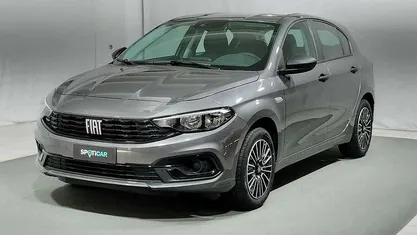 Grigio Usata 2023 Fiat Tipo Cross Tre volumi | 14.900 € (Buon prezzo)