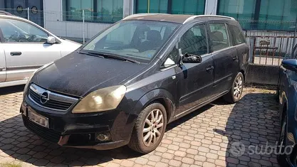 Usata Opel Zafira Cosmo 120 CV (88 kW) 2007 Nero Monovolume