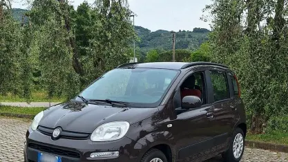 Usata Fiat Panda Lounge 69 CV (50 kW) 2012 Lilla Utilitaria